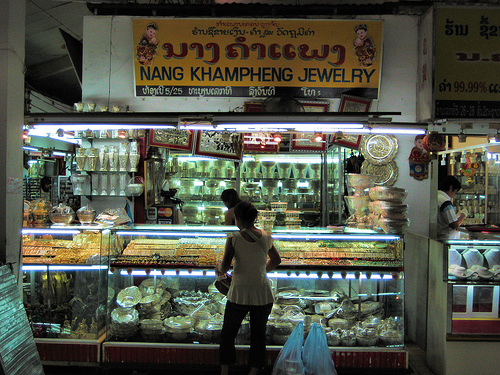 Vientiane Day Market by Francisco Anzola, on Flickr