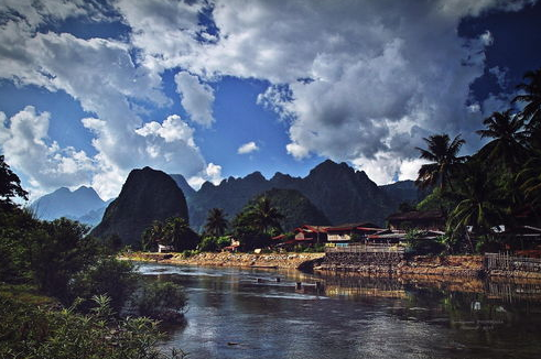 Koreans travelling to Laos