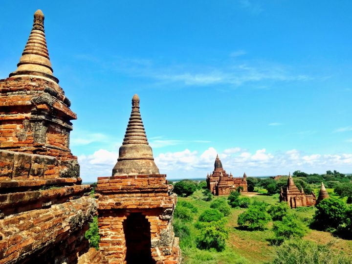 Exploring Bagan's Temples of Myanmar! Travel Info & Hot Air Ballons?